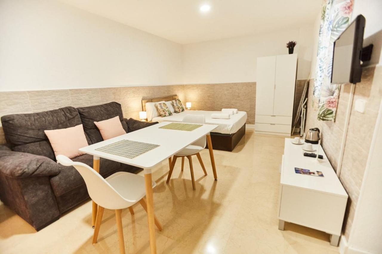 Charming House - Calm And Comfort In The Center Sevilla Eksteriør bilde